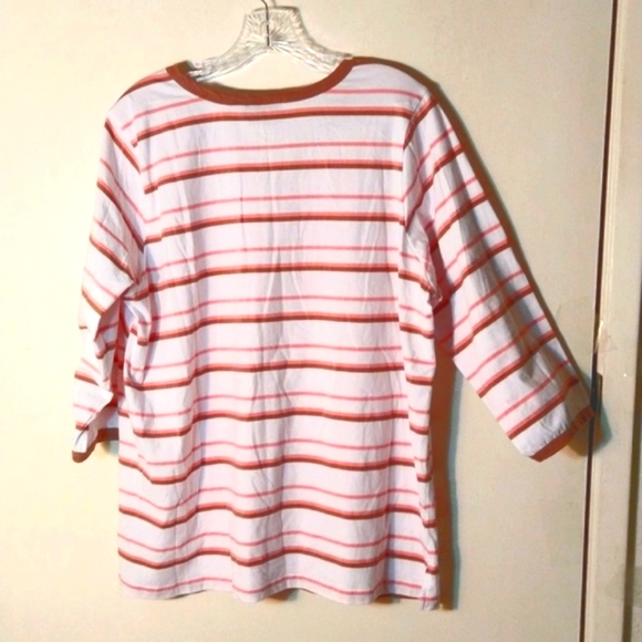 BOB MACKIE WOMEN'S PLUS SIZE 1X WHITE STRIPED TOP SHIRT FLORAL EMBROIDERY NWOT. - Picture 2 of 8